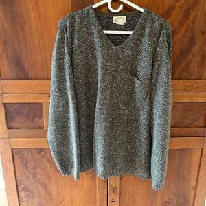 Vintage St. John’s Bay sweater v-neck size xl.